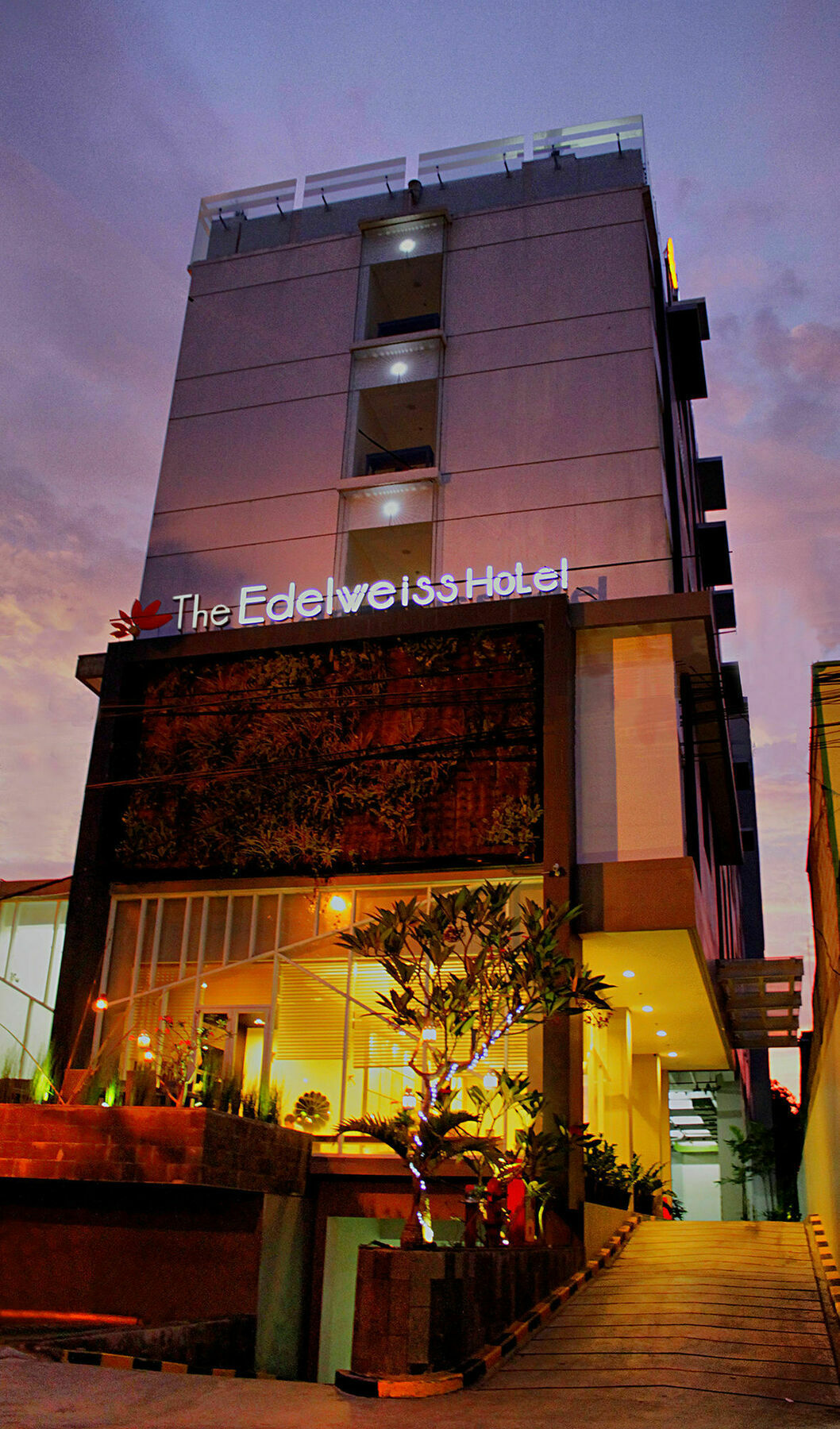 The Edelweiss 3*